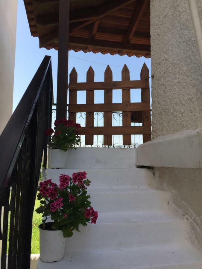 Rose’s place Artemida  Exterior foto